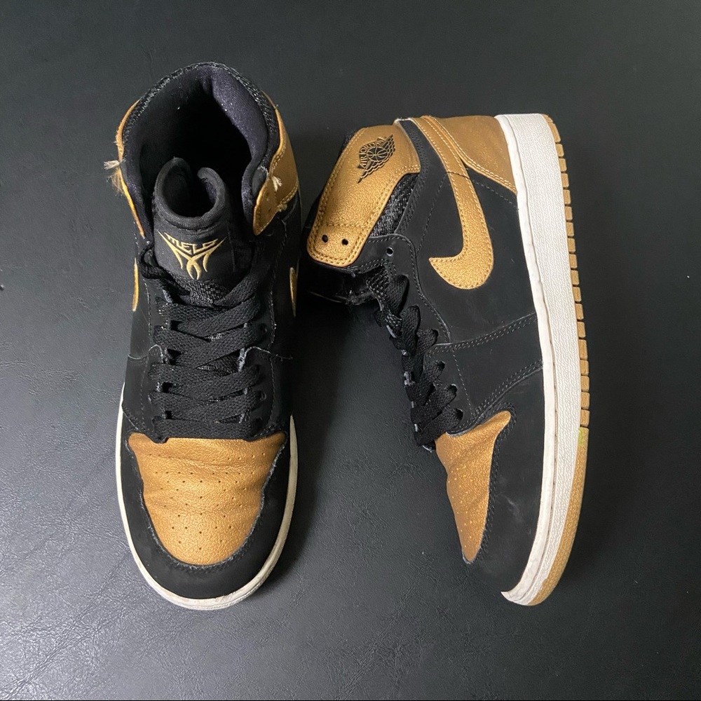 Air Jordan 1 Retro High BG MELO Black Metallic Gold Sneakers Youth 6Y Womens 7.5